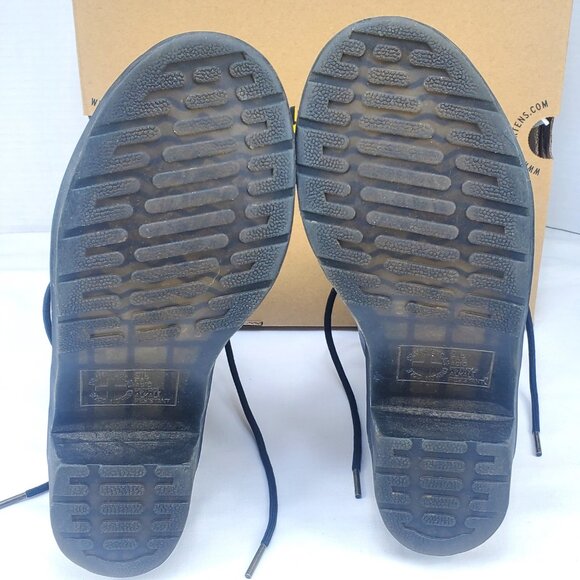 Dr MARTENS BLACK LEATHER BOOTS NON-SLIP 16 EYE BOOTS OIL RESISTANT SOLES - Picture 9 of 9